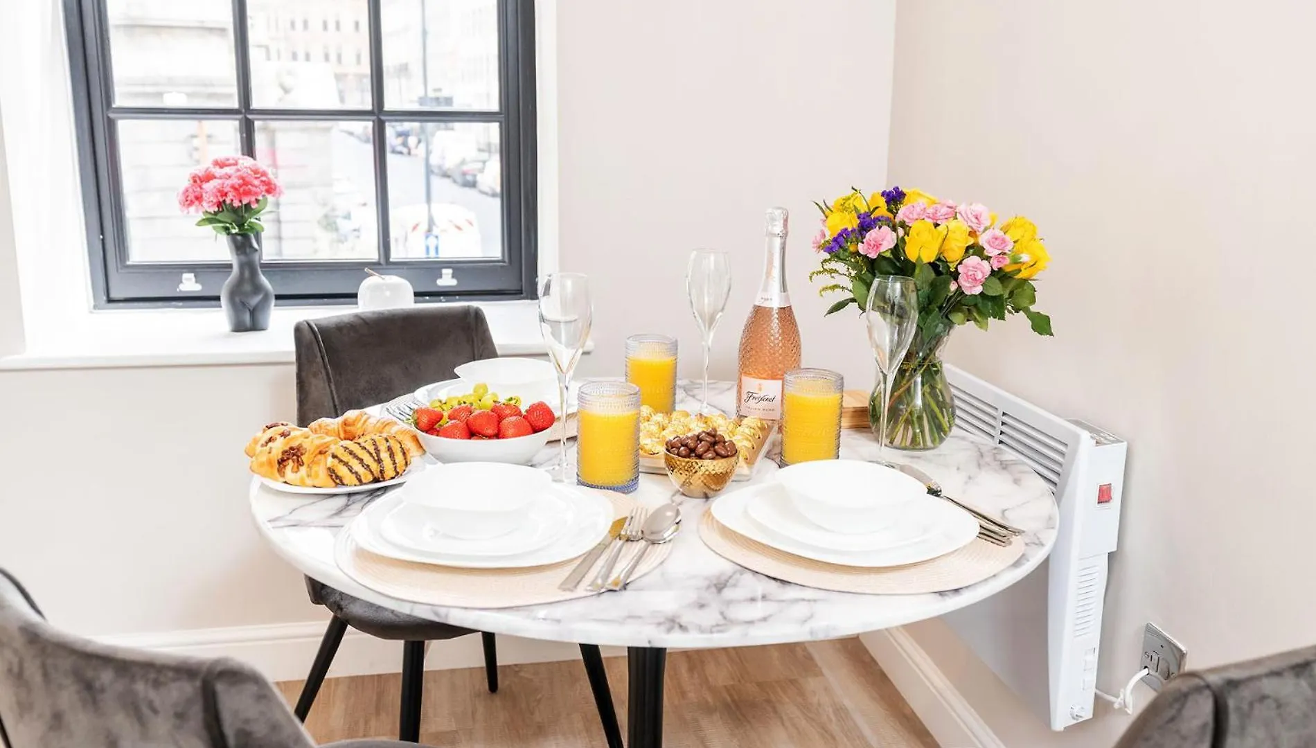 Exceptional Apartment & Gorgeous Interior & King Size Bed Leeds  Verenigd Koninkrijk