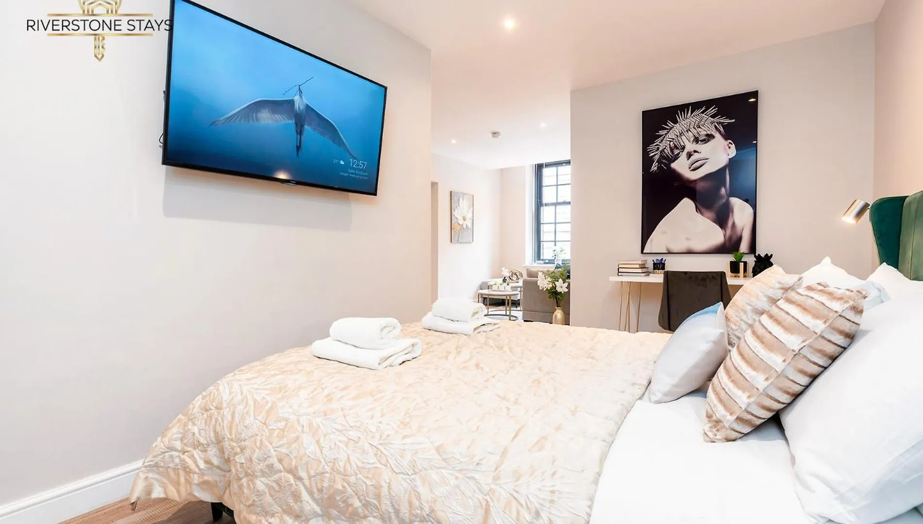Exceptional Apartment & Gorgeous Interior & King Size Bed Leeds