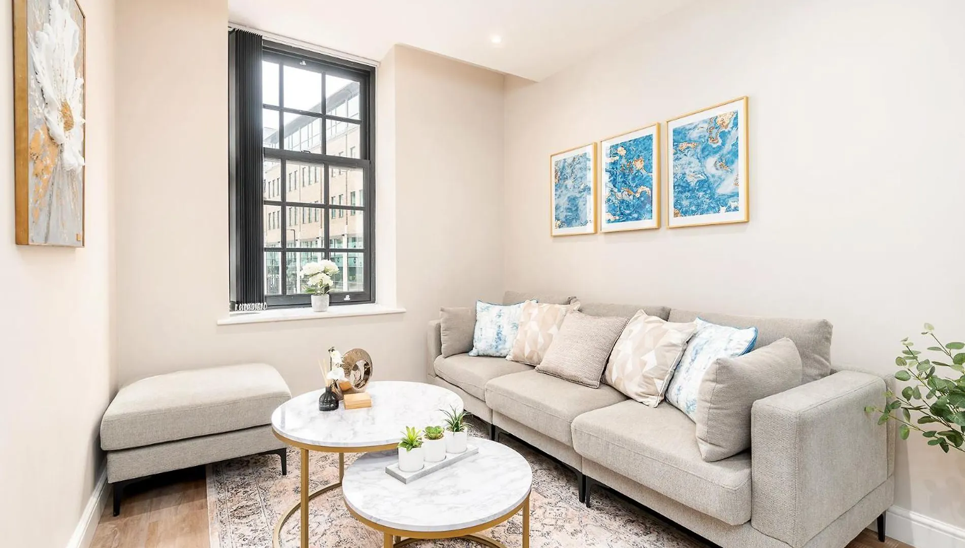 Exceptional Apartment & Gorgeous Interior & King Size Bed Leeds  Leeds (West Yorkshire)