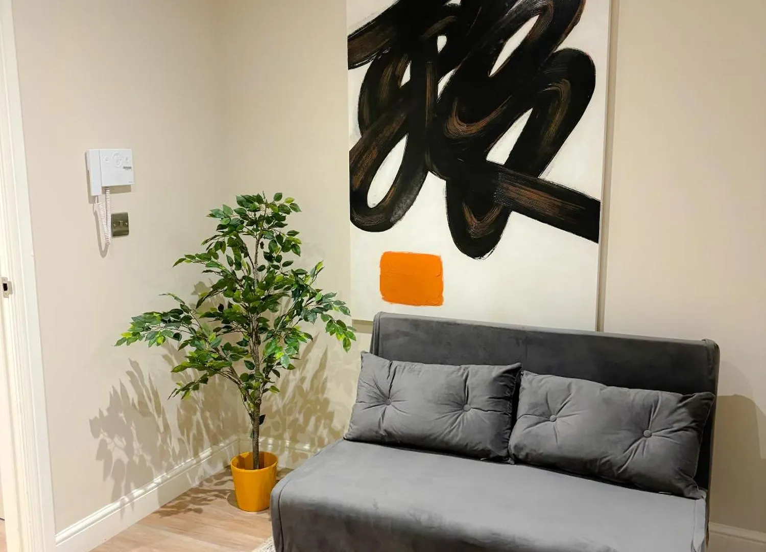 Exceptional Apartment & Gorgeous Interior & King Size Bed Leeds
